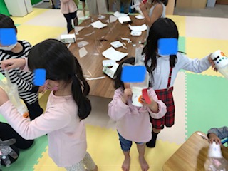 ビックリ手袋おばけ👻