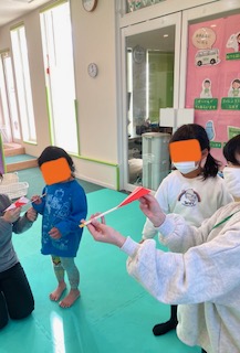 いつもと違う！？紙飛行機飛ばし🛫
