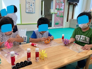 ７月１２日(火)夏祭用天井飾り作り✨
