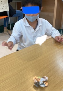 １０月２５日（火）ハンドスピナーで遊ぼう😊