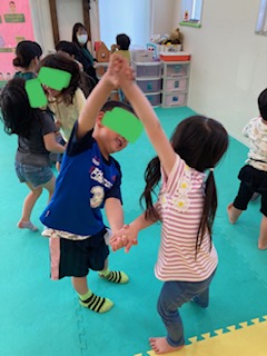 5月11日（木）わらべ歌遊び🎵