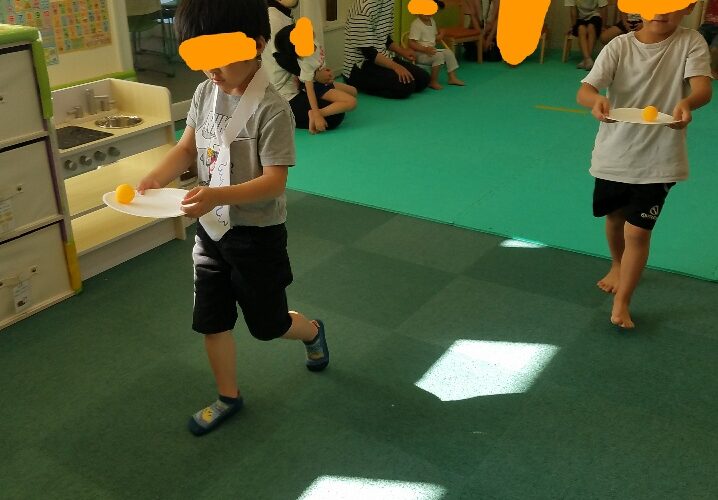 8月21日(月)　そーっとボール運び🥎