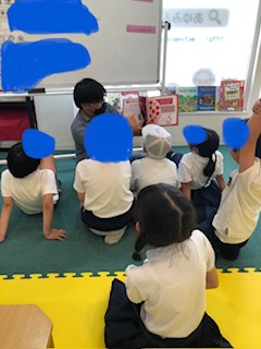 9月28日(水) 絵本の読み聞かせ☺