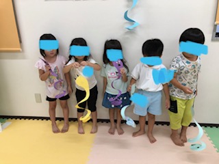 9月22日㈮　　　　　　　　　なが~いくるくるおばけを作ろう👻