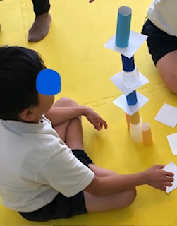 10月4日　タワーを作ろう😮