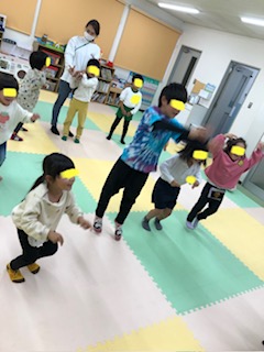 11月21日（火）レッツダンス💃