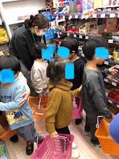 11月25日(土)　お買い物🚌