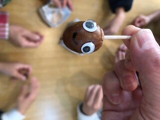 11月8日（水）どんぐりゴマを作ろう🍂