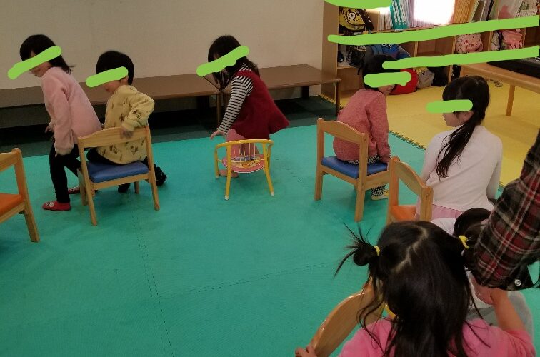 12月7日（木）　椅子取りゲーム💺