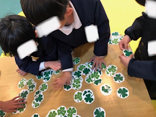 1月26日(金)四つ葉のクローバーを探そう🍀