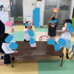 4月25日(木)プレゼント～お花作り🌼～