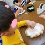 １０月２１日(月)紙皿こまをつくろう🌠