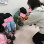 12月26日（木）パン粉粘土遊び