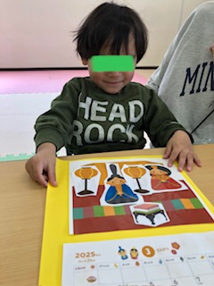 2月22日(土)カレンダー作り&はこびリレー😊