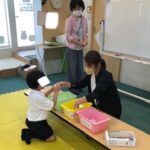 5月29日(木) 「誰が」「どこで」「何をした」ゲームをしました♪
