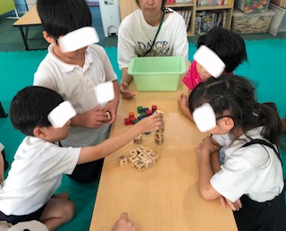 9月17日(水) 積み木を高く積んでみよう!!