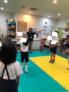 9月18日(木)　聴覚記憶トレーニングと新聞紙風船バレー！