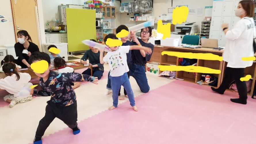5月1日(木)ひこうきを作って飛ばそう✈